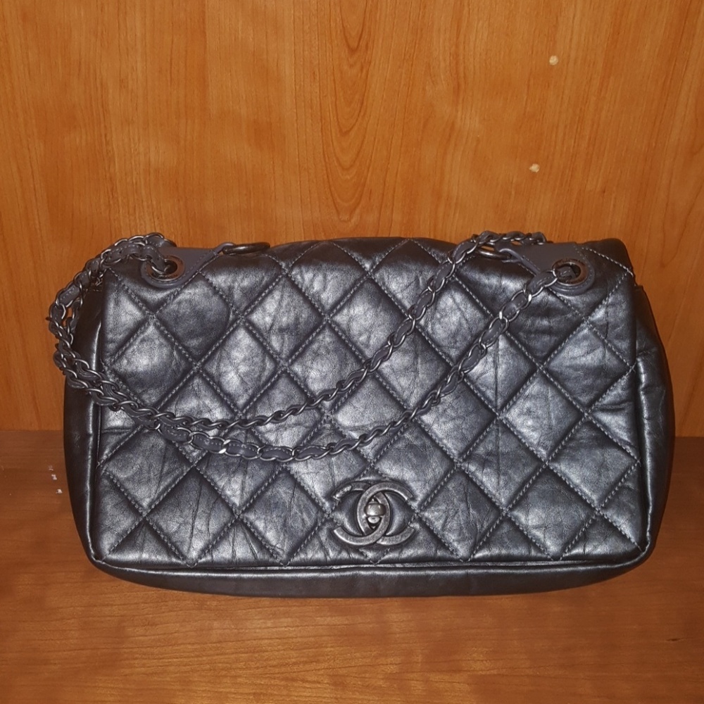 Authentic Chanel single flap quilted handbag